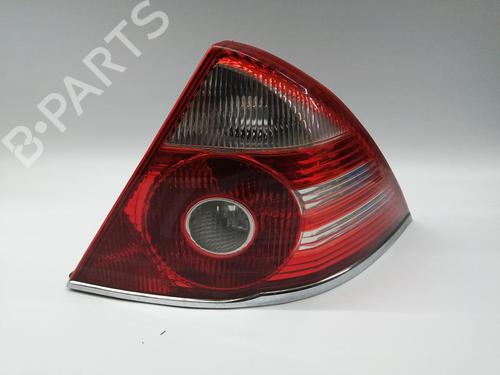 Høyre baklys FORD MONDEO III (B5Y) 2.0 TDCi (130 hp) 30792312