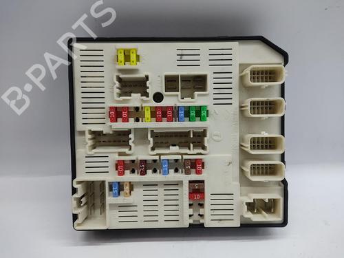 Used Fuse box RENAULT LAGUNA III (BT0/1) 1.5 dCi (BT00, BT0A, BT0T, BT1J) (110 hp) 30313771