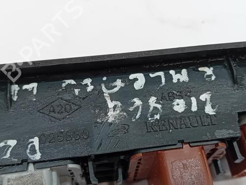 Left front window switch RENAULT MEGANE II Saloon (LM0/1_) | BP37429352I27 - Image 3