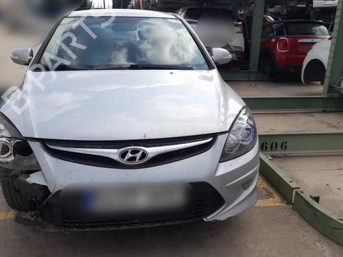 Used Parts HYUNDAI i30 Estate (FD) 1.4 (109 hp) 2283093