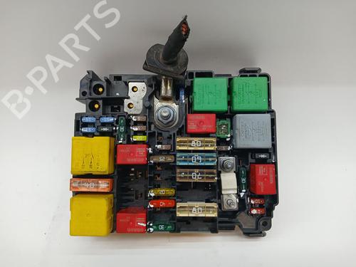 Used Fuse box Fuse box 38732043 38732043