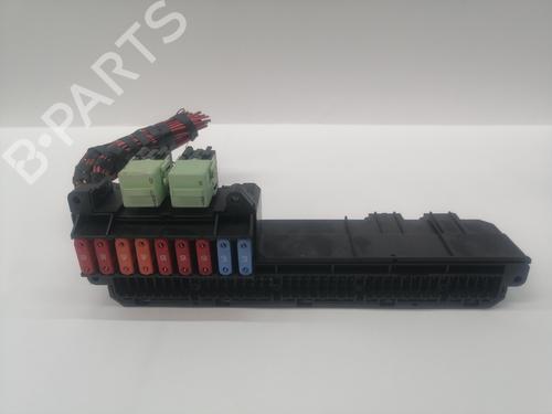 Used Fuse box BMW 6 (E63) 645 Ci (333 hp) 19935715