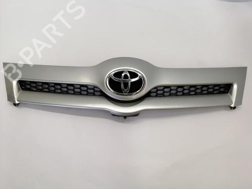 Grelha TOYOTA COROLLA Verso (ZER_, ZZE12_, R1_) 2.0 D-4D (CUR10_, CUR10R) (116 hp) 31991761