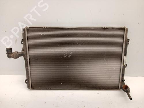 Used Water radiator Water radiator 37247818 37247818