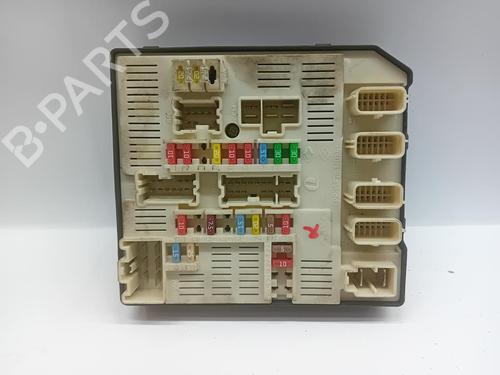 Used Fuse box Fuse box 37476529 37476529
