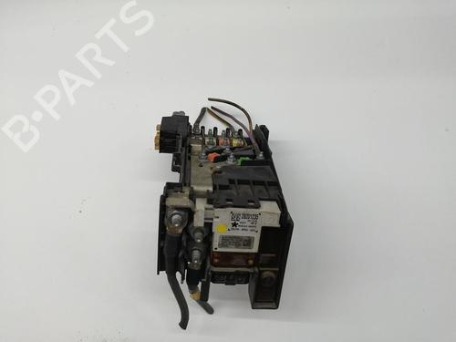 Caja reles / fusibles CITROËN C4 Picasso I MPV (UD_) [2006-2015]  30709816