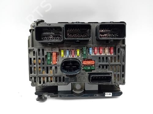 Used Fuse box Fuse box CITROËN C4 I (LC_) [2004-2014] 35769470 35769470