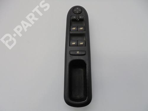 Used Left front window switch Left front window switch PEUGEOT 407 (6D_) 2.0 HDi 135 (6DRHRH, 6DRHRE, 6DRHRG, 6DRHRJ) (136 hp) 8675794 8675794