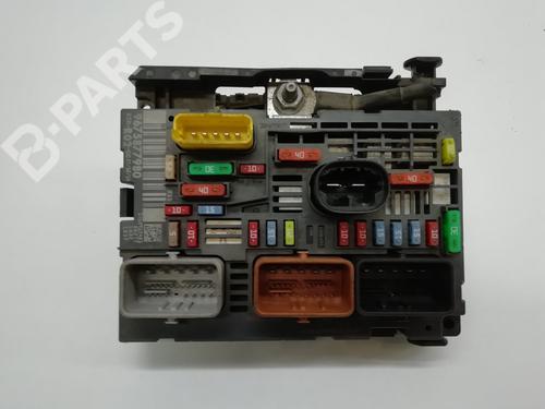 fuse-box-citroen-c4-picasso-i-mpv-ud_-16-hdi-9807028580-2006-2007-2008-2009-2010-2011-2012-2013-2014-2015-11050962 main image