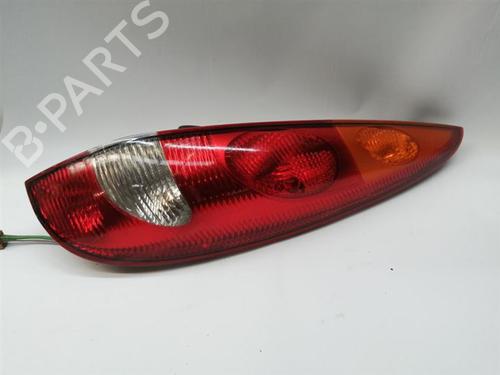 Used Right taillight Right taillight NISSAN ALMERA TINO (V10) 2.2 dCi (115 hp) 32999552 32999552