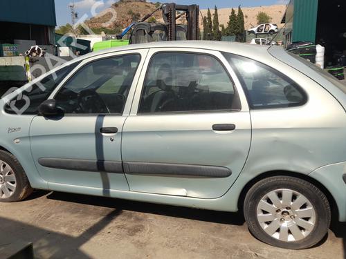 Right headlight CITROËN XSARA PICASSO (N68) 2.0 HDi | BP29338096C29 