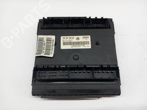 Fuse box VW TRANSPORTER T5 Van (7HA, 7HH, 7EA, 7EH) 1.9 TDI | BP21683147E1 
