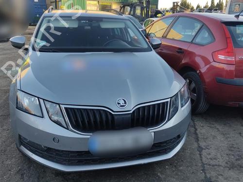 Brugte SKODA OCTAVIA III Combi (5E5, 5E6) 1.6 TDI (115 hp) 4431046