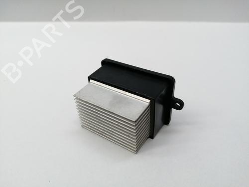 Used Heater resistor PEUGEOT 5008 II (MC_, MJ_, MR_, M4_) [2016-2025]  15713485