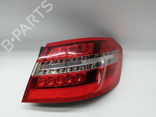 Used Right taillight Right taillight MERCEDES-BENZ E-CLASS (W212) E 500 (212.073) (408 hp) 33201449 33201449