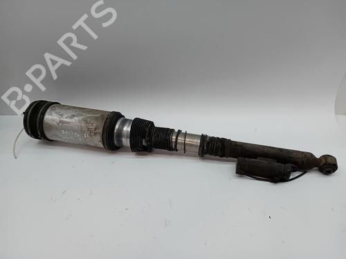 Venstre bagtil støddæmper Venstre bagtil støddæmper MERCEDES-BENZ S-CLASS (W220, V220) S 400 CDI (220.028, 220.128) (250 hp) 33890783 33890783