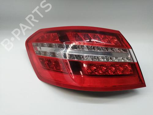 Used Left taillight Left taillight MERCEDES-BENZ E-CLASS (W212) E 500 (212.073) (408 hp) 33201448 33201448