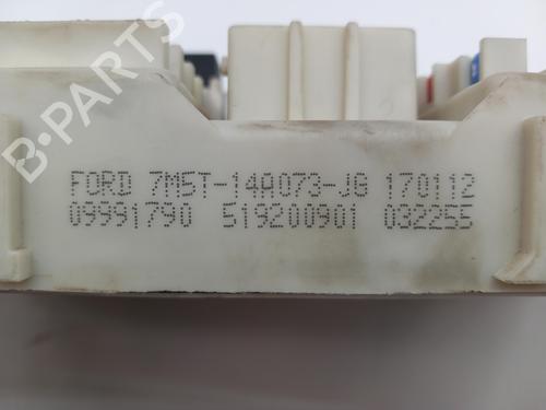 Fuse box FORD KUGA I  | BP29137932E1