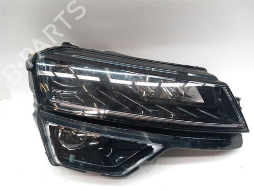 right-headlight-skoda-karoq-nu7-nd7-2017-33623143 main image