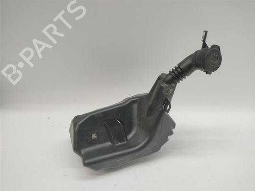windscreen-washer-tank-tesla-model-3-5yj3-2017-33620238 main image