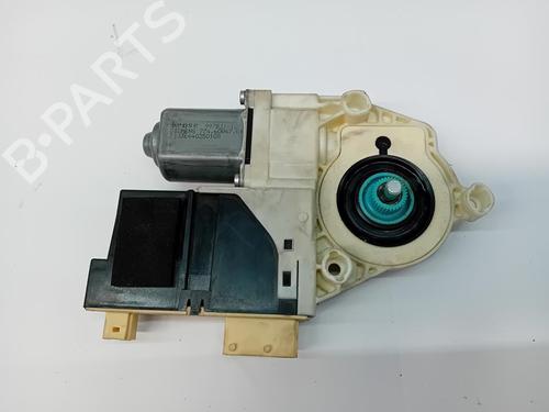 Used Right front window motor Right front window motor 30542081 30542081