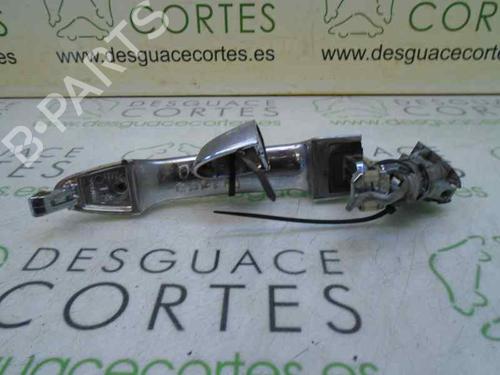 Front left exterior door handle KIA CARENS III MPV (UN) 2.0 CRDi 140 | BP5577779C128 