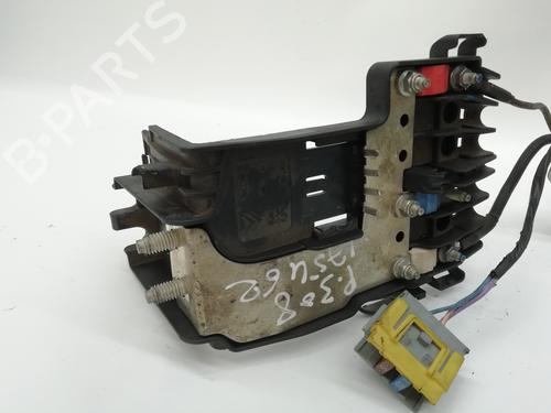 Fuse box PEUGEOT 308 SW I (4E_, 4H_) 1.4 16V (95 hp)null