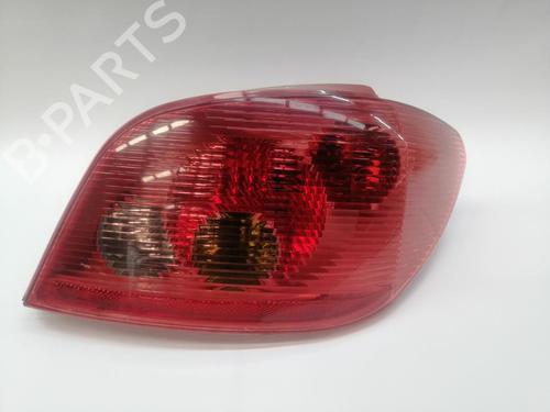 Used Right taillight PEUGEOT 307 (3A/C) 1.6 16V (109 hp) 29604708