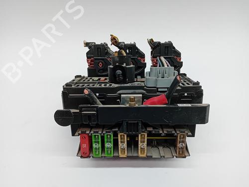 Used Fuse box Fuse box 37195283 37195283