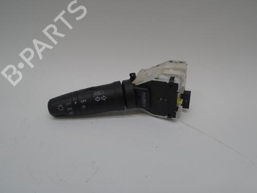 Used Headlight switch NISSAN X-TRAIL II (T31) 2.0 dCi 4x4 (150 hp) 8113009