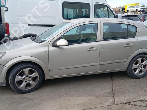 Left headlight OPEL ASTRA H (A04) 1.6 (L48) | BP32526159C28