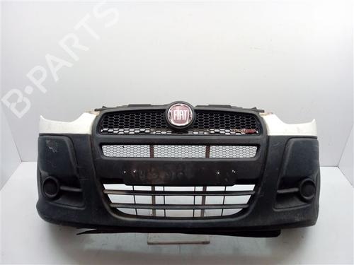 Używane Zderzak przedni Zderzak przedni FIAT DOBLO Platform/Chassis (263_) 1.3 D Multijet (90 hp) 13690168 13690168