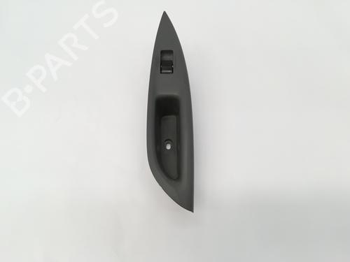 Used Right front window switch MAZDA 6 Hatchback (GG) 2.0 DI (GG14) (136 hp) 13614892