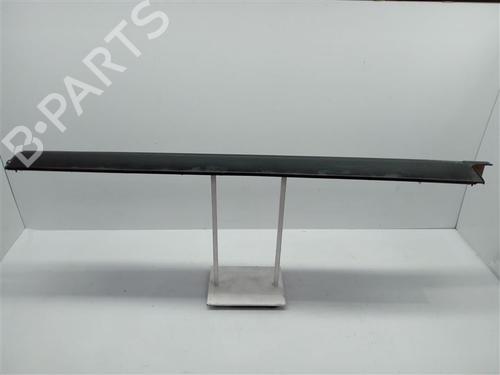Venstre sidekjole Venstre sidekjole LAND ROVER DISCOVERY V (L462) 2.0 Sd4 4x4 (241 hp) 16471707 16471707