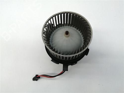 Used Heater blower motor Heater blower motor AUDI A4 B8 Avant (8K5) 3.0 TDI (204 hp) 18095999 18095999