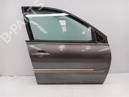 Used Right front door Right front door 25482113 25482113