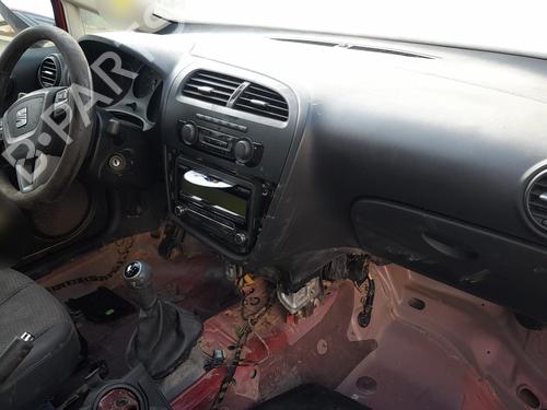 Right tailgate light SEAT LEON (1P1)  | BP23877711C80 