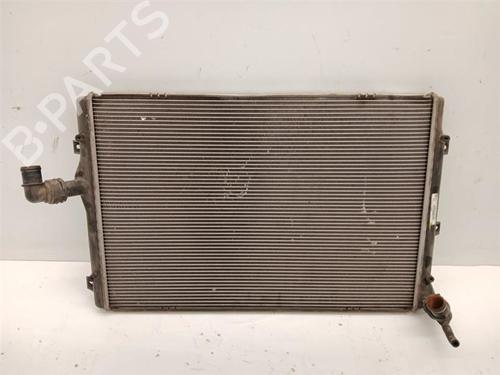 Used Water radiator Water radiator 37247818 37247818
