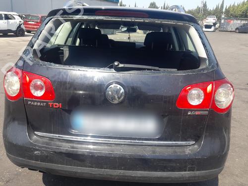 Lampa tylna klapy bagażnika lewa VW PASSAT B6 Variant (3C5)  | BP20722645C79 