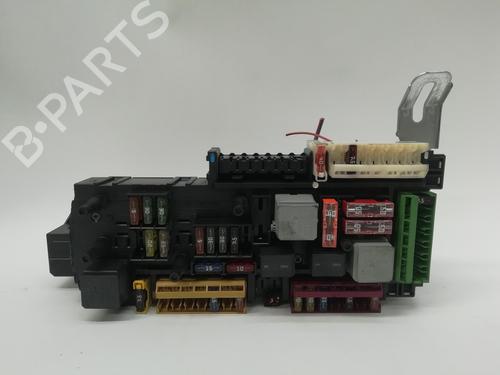 Used Fuse box Fuse box 15816894 15816894