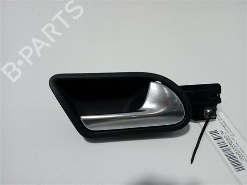 Used Front right interior door handle Front right interior door handle 16755985 16755985