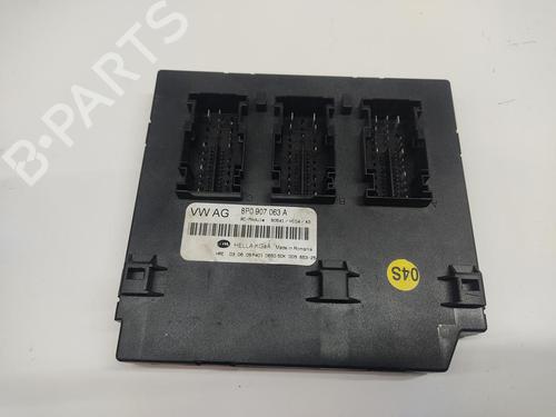 Used Fuse box Fuse box 37476558 37476558