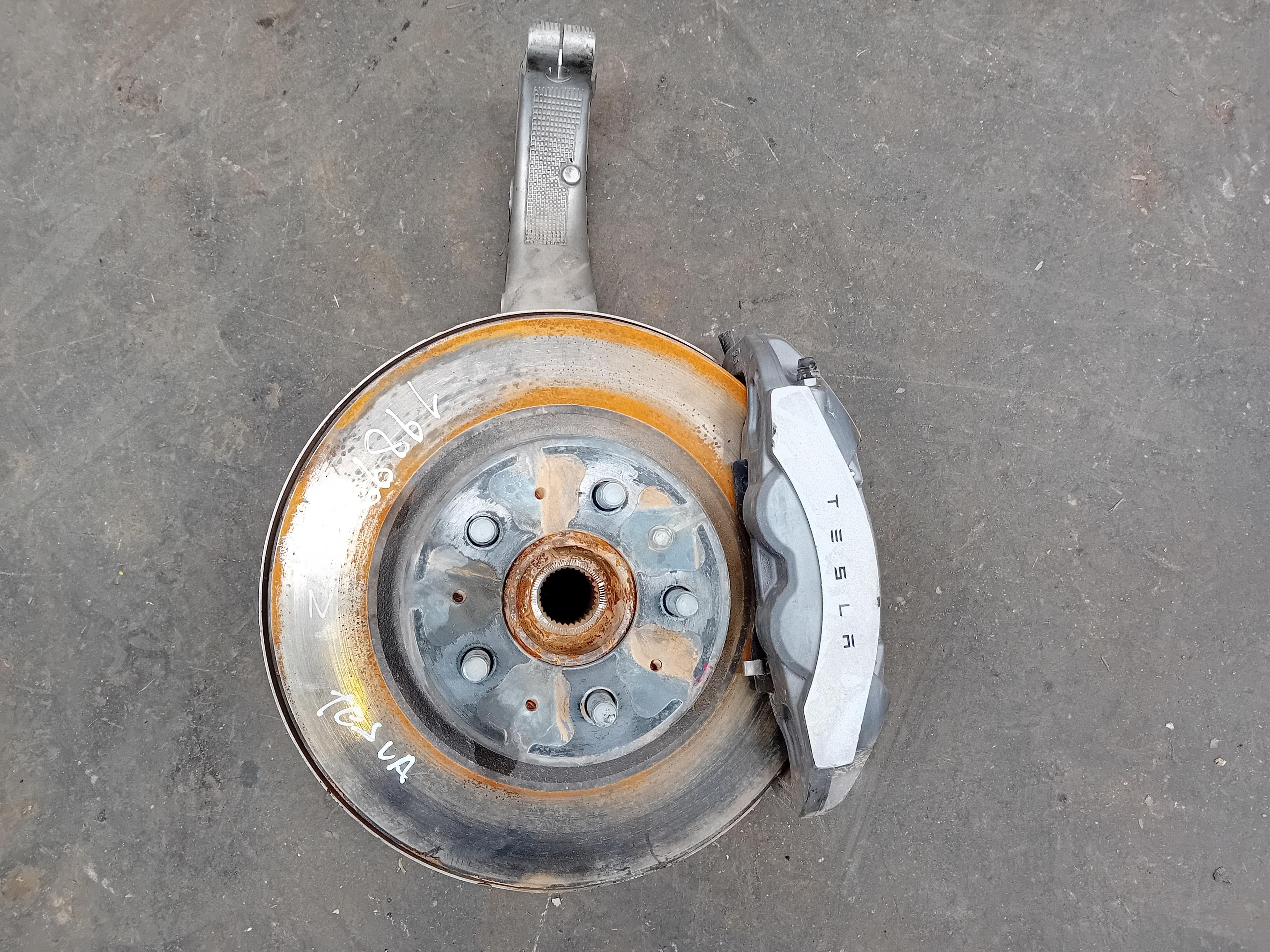 Right front steering knuckle TESLA MODEL 3 (5YJ3) 29546985 | B-Parts