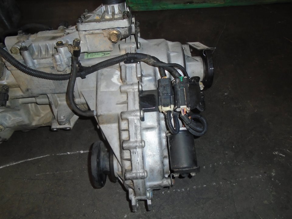Transfer box KIA SORENTO I (JC) 2.5 CRDi 8525190 BParts