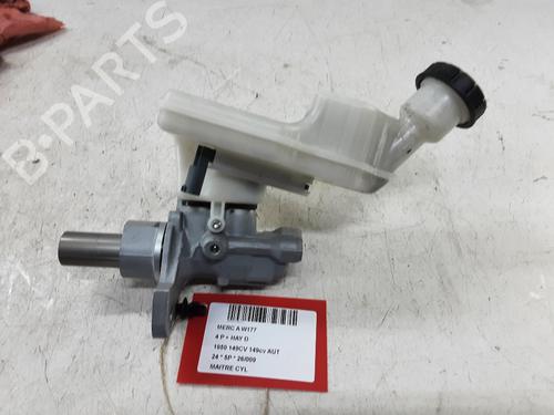 Used Brake master cylinder Brake master cylinder MERCEDES-BENZ A-CLASS (W177) A 200 d (177.012) (150 hp) 33736392 33736392