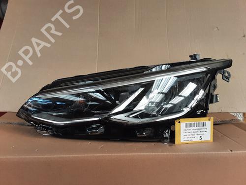 Used Left headlight VW GOLF VIII (CD1, DA1) 2.0 TDI (116 hp) 28604030