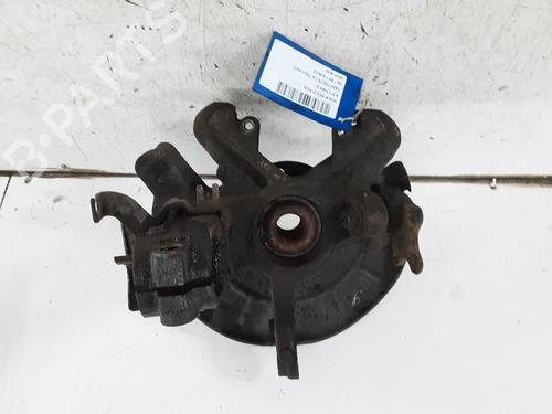 Fusee links voor VW POLO IV (9N_, 9A_) 1.4 TDI (75 hp) 30795716