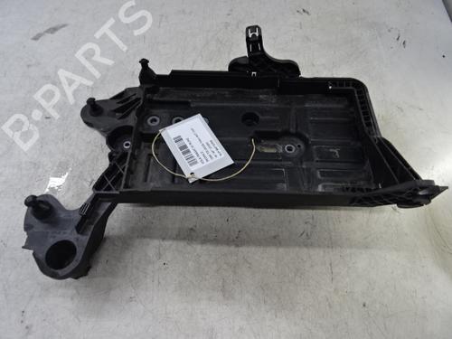 Used Support VW PASSAT B8 (3G2, CB2) 1.6 TDI (120 hp) 20274063