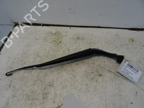 Used Front windshield wiper arm Front windshield wiper arm 20272524 20272524
