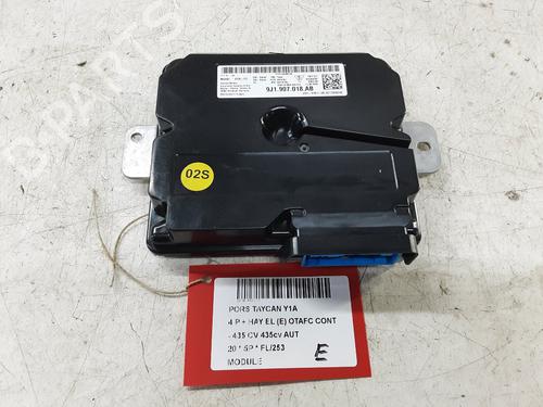 Used Control unit Control unit PORSCHE TAYCAN (Y1A) Electric (Y1AAA1, Y1AAI1) (408 hp) 32382728 32382728